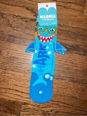 Mamia Turquoise Shark Socks with Yellow Goggles
